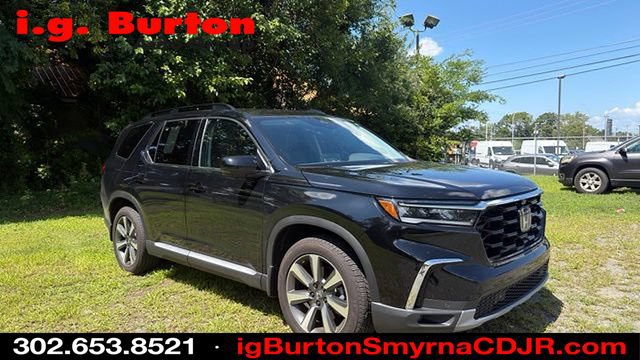 Used 2025 Honda Pilot Elite image 3