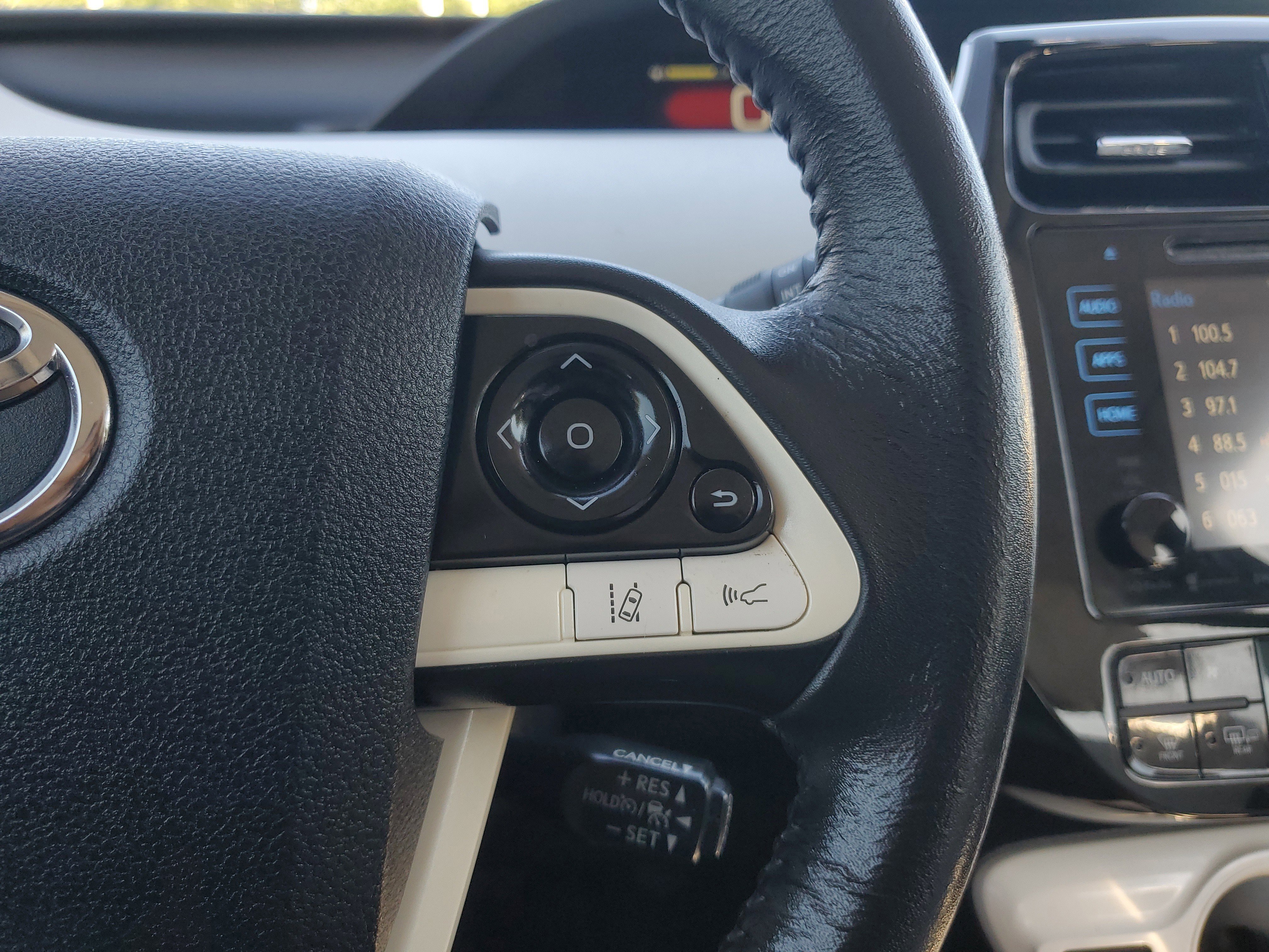 Used 2016 Toyota Prius Four FWD image 21