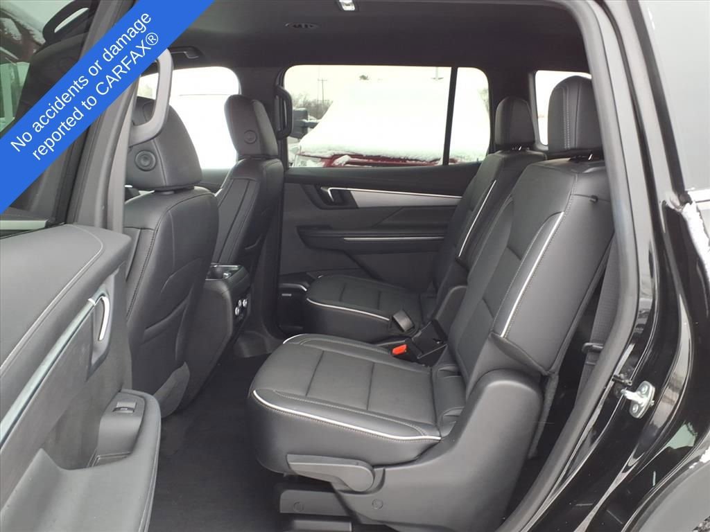 Used 2025 Buick Enclave Preferred image 11