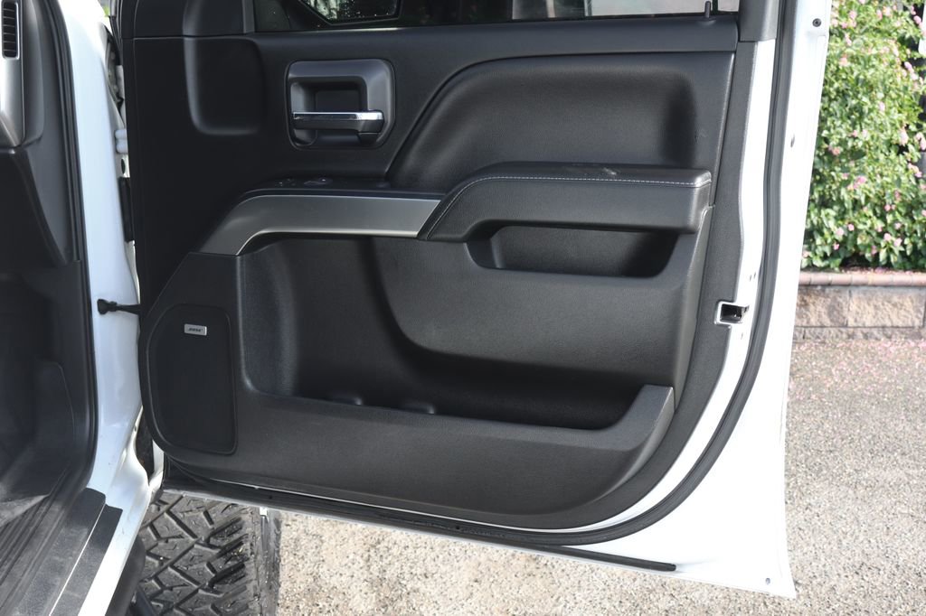 Used 2018 Chevrolet Silverado 1500 LT w/ All Star Edition AWD/4WD image 46