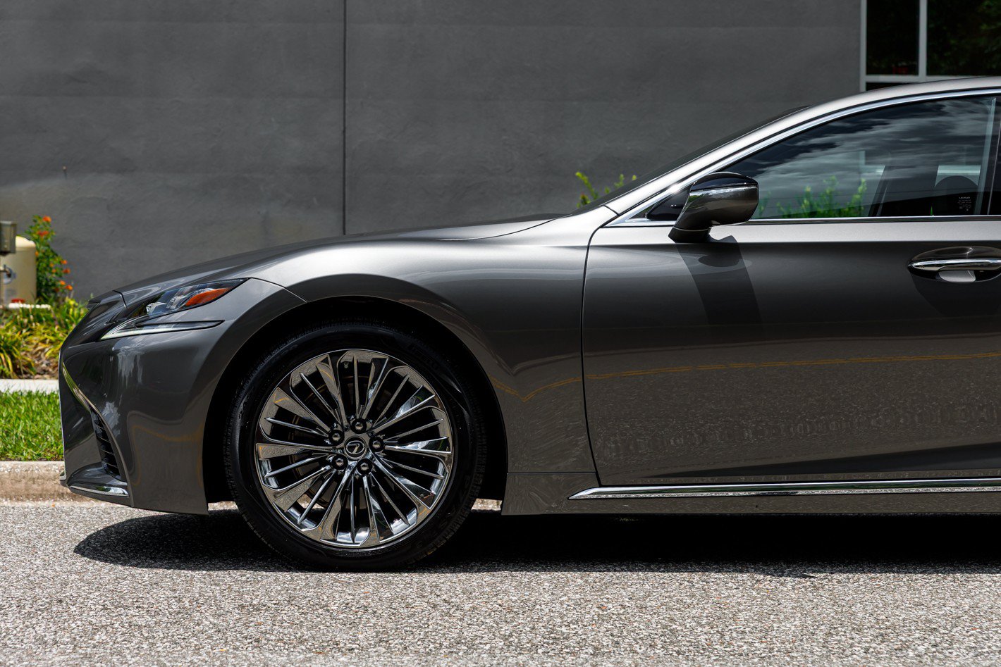 Used 2020 Lexus LS 500 w/ Interior Upgrade Package RWD image 20