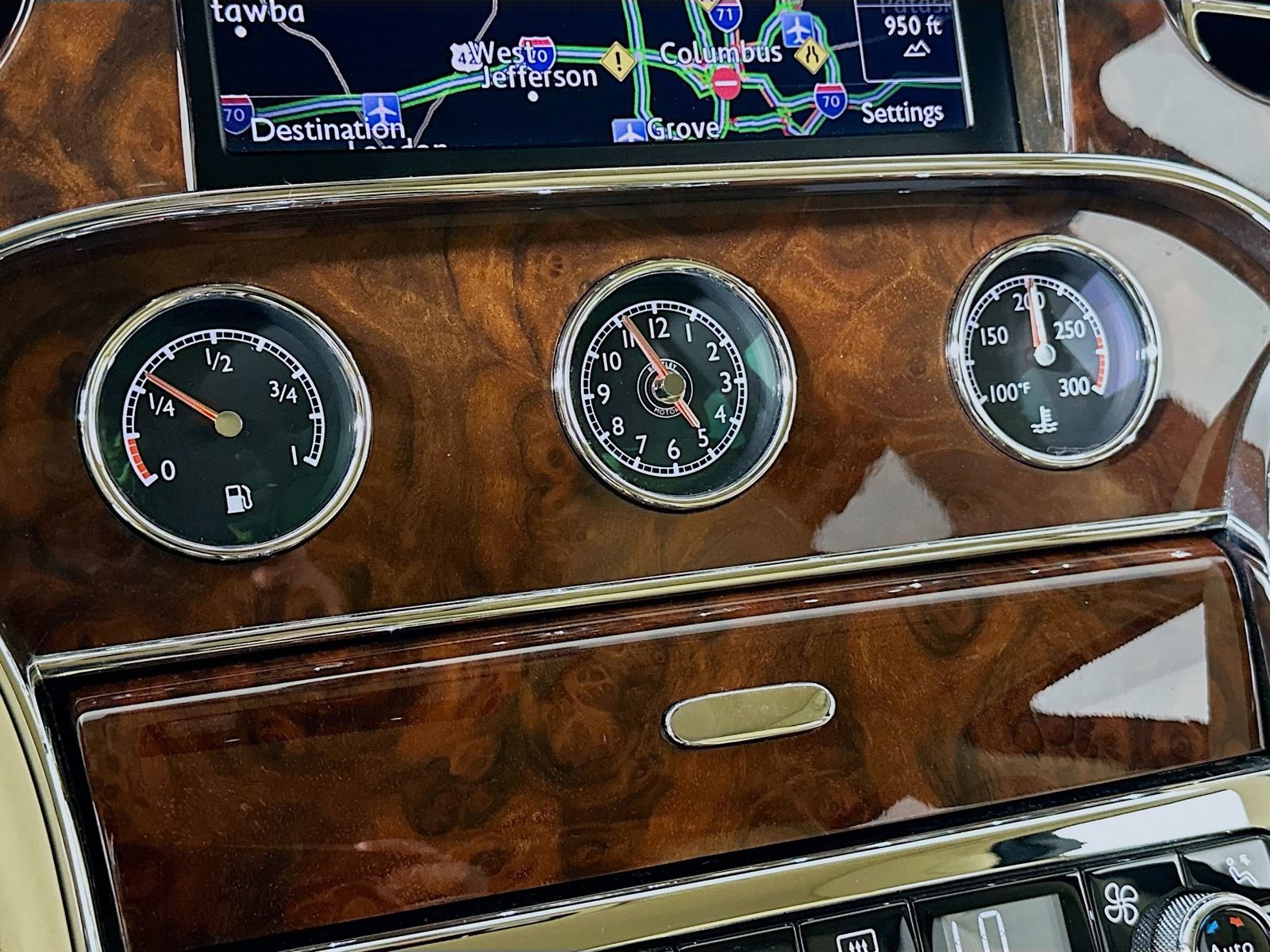 Used 2011 Bentley Mulsanne RWD image 52