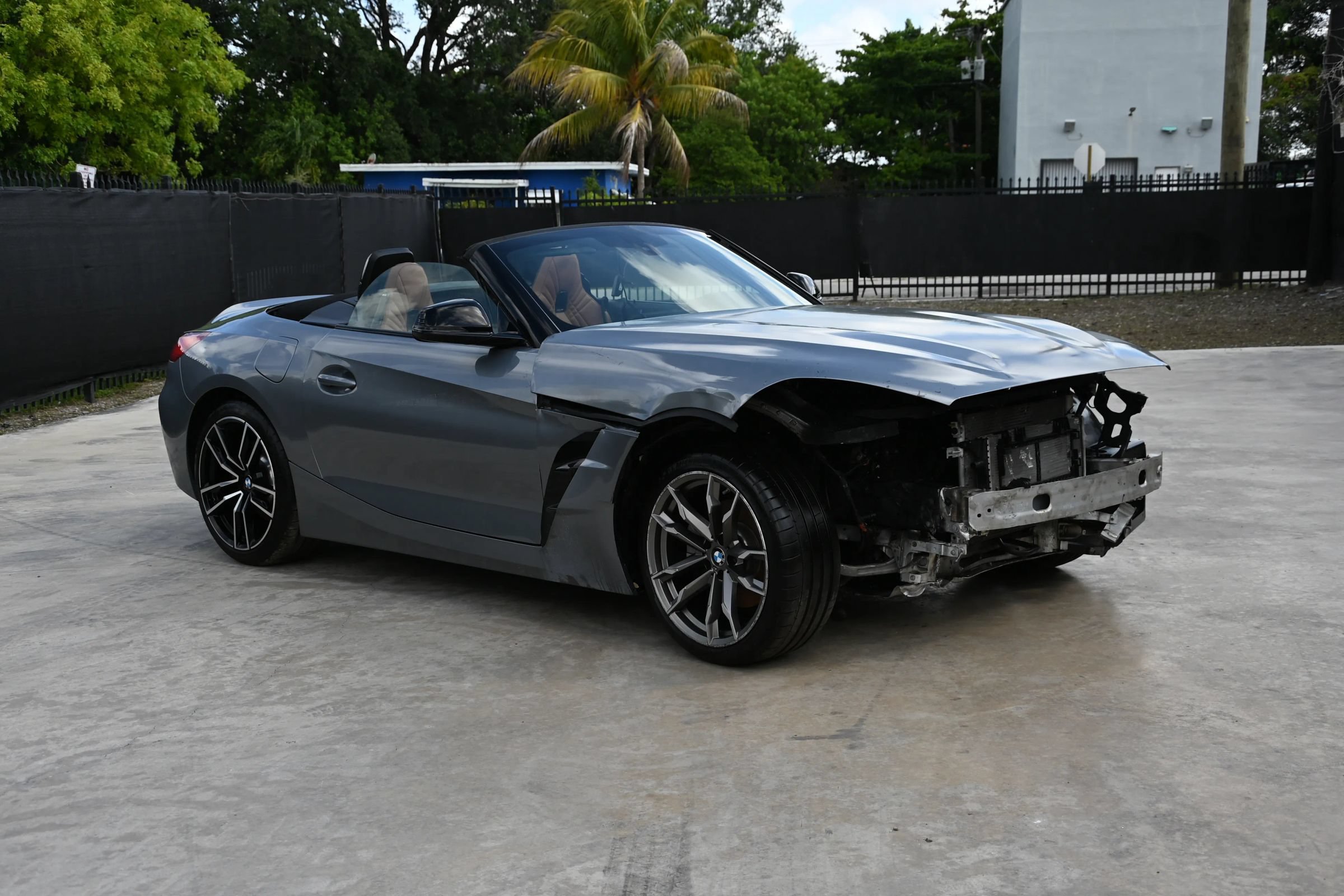 Used 2024 BMW Z4 sDrive30i w/ Premium Package RWD image 1