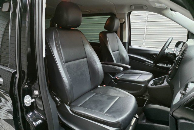 Used 2018 Mercedes-Benz Metris Passenger image 16