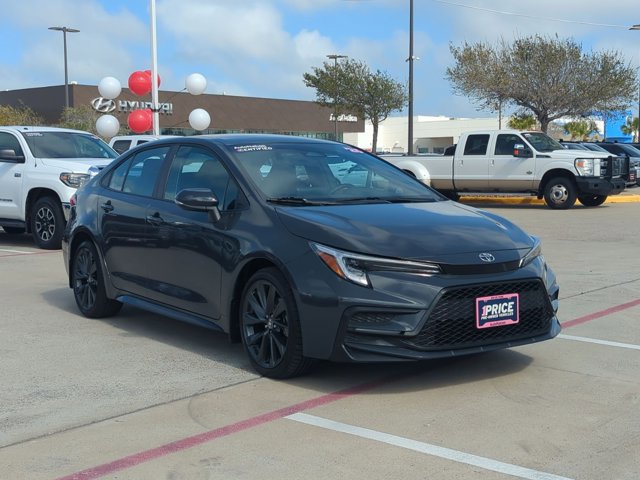 Used 2026 Toyota Corolla SE image 3