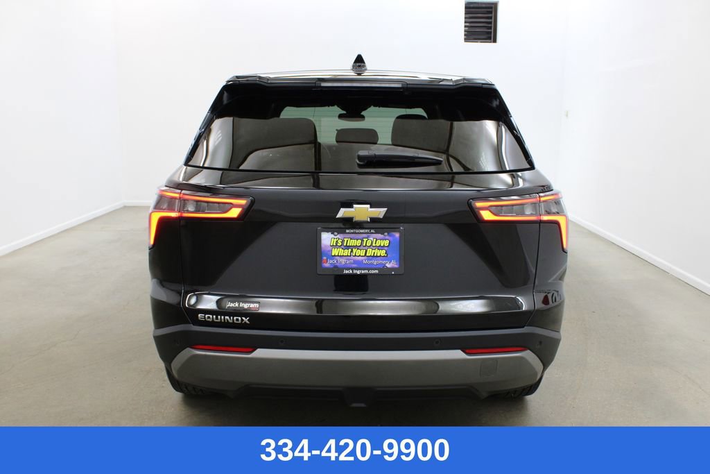 Used 2025 Chevrolet Equinox LT image 3