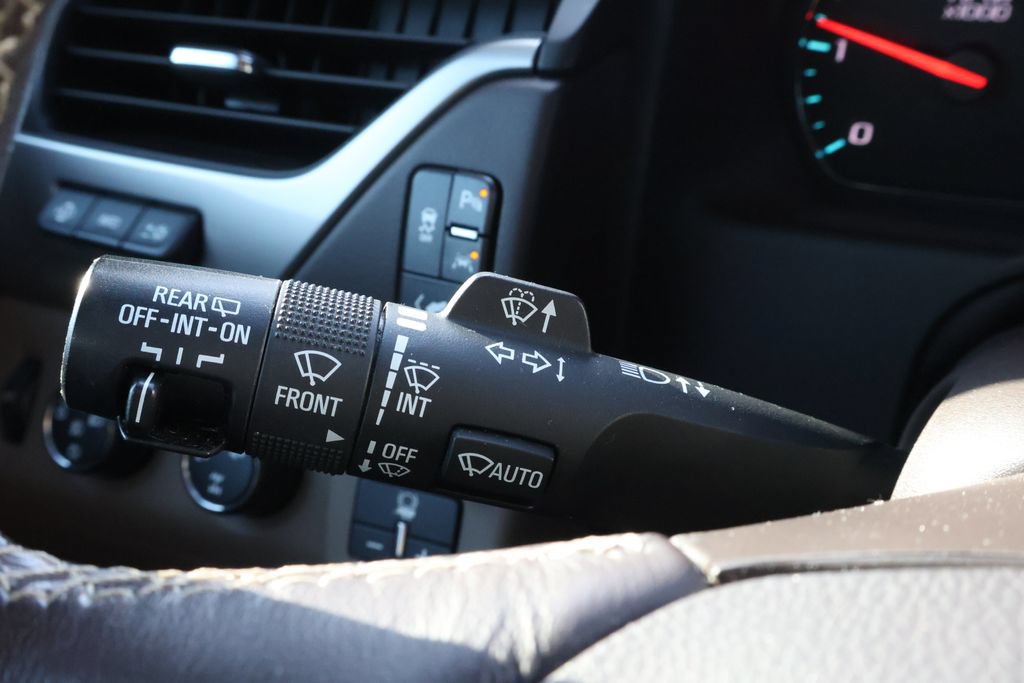 Used 2018 Chevrolet Tahoe Premier AWD/4WD image 25
