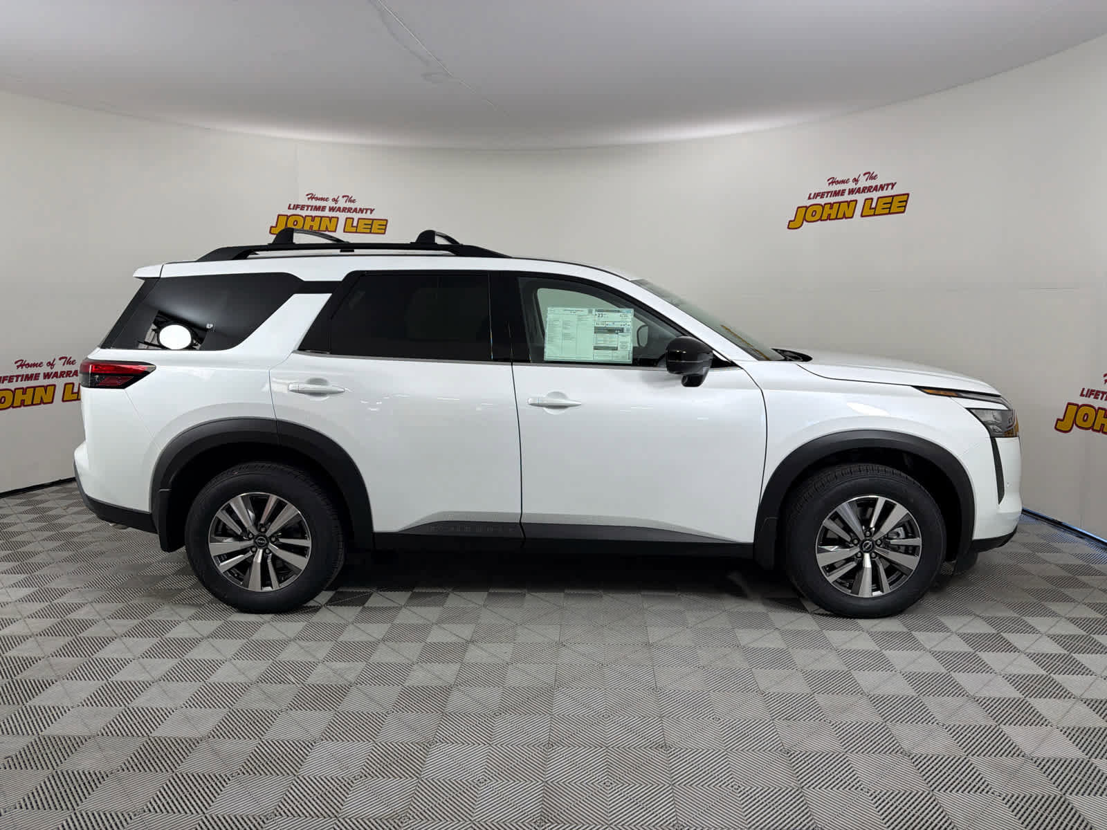 New 2026 Nissan Pathfinder SL image 7