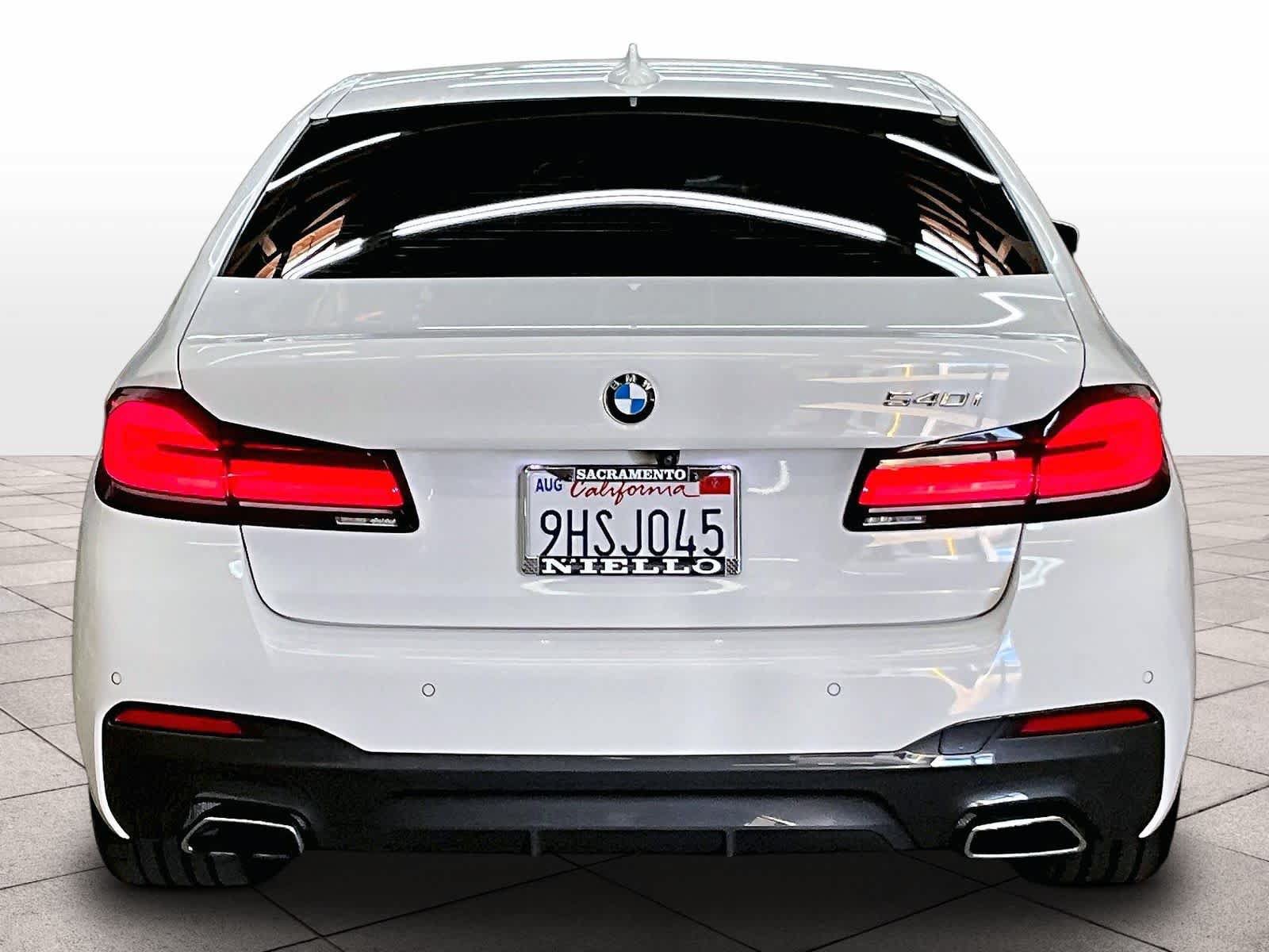 Used 2023 BMW 540i w/ Executive Package RWD image 7