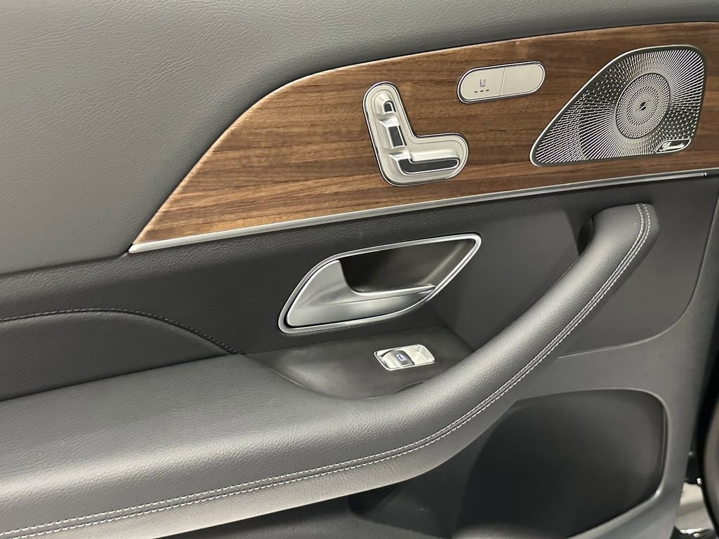 New 2026 Mercedes-Benz GLS 450 4MATIC image 26