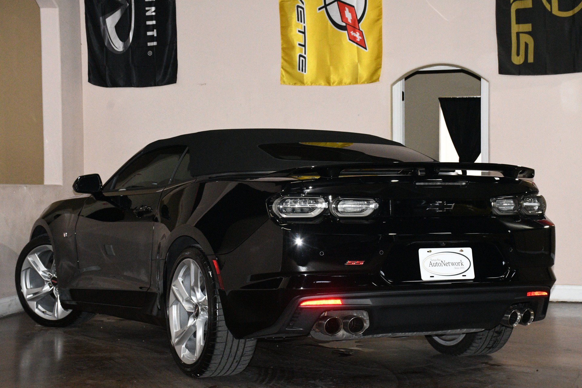 Used 2021 Chevrolet Camaro SS RWD image 6