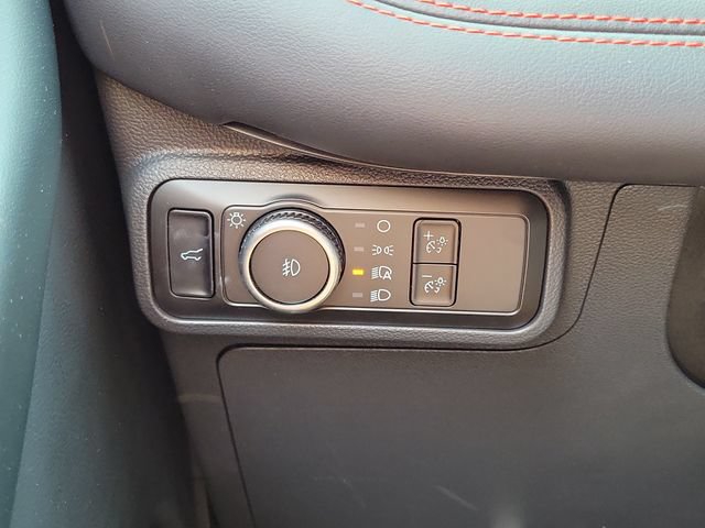 Used 2025 Ford Explorer ST-Line w/ Premium Package RWD image 14