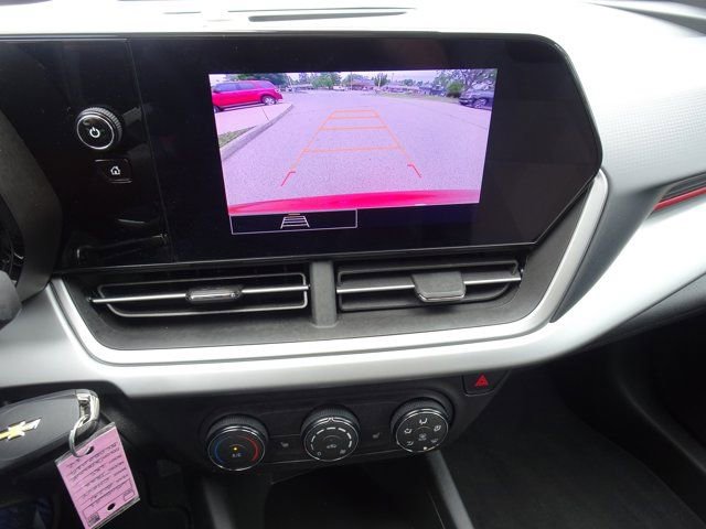 Used 2024 Chevrolet Trax RS w/ Driver Confidence Package FWD image 19