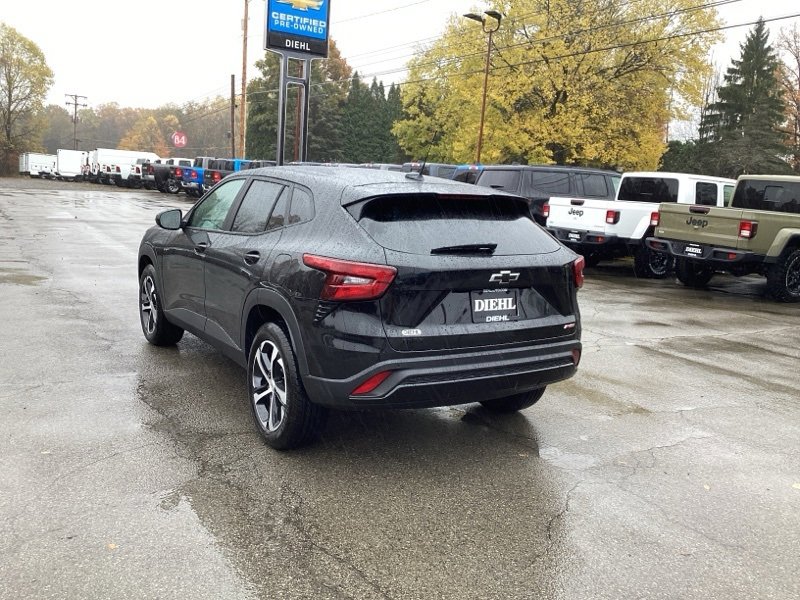 New 2026 Chevrolet Trax RS w/ Sunroof Package image 5