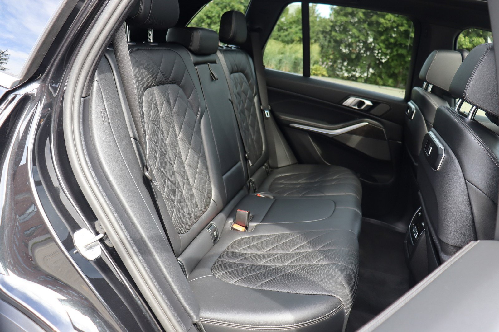 Used 2024 BMW X5 xDrive40i w/ Premium Package AWD/4WD image 19