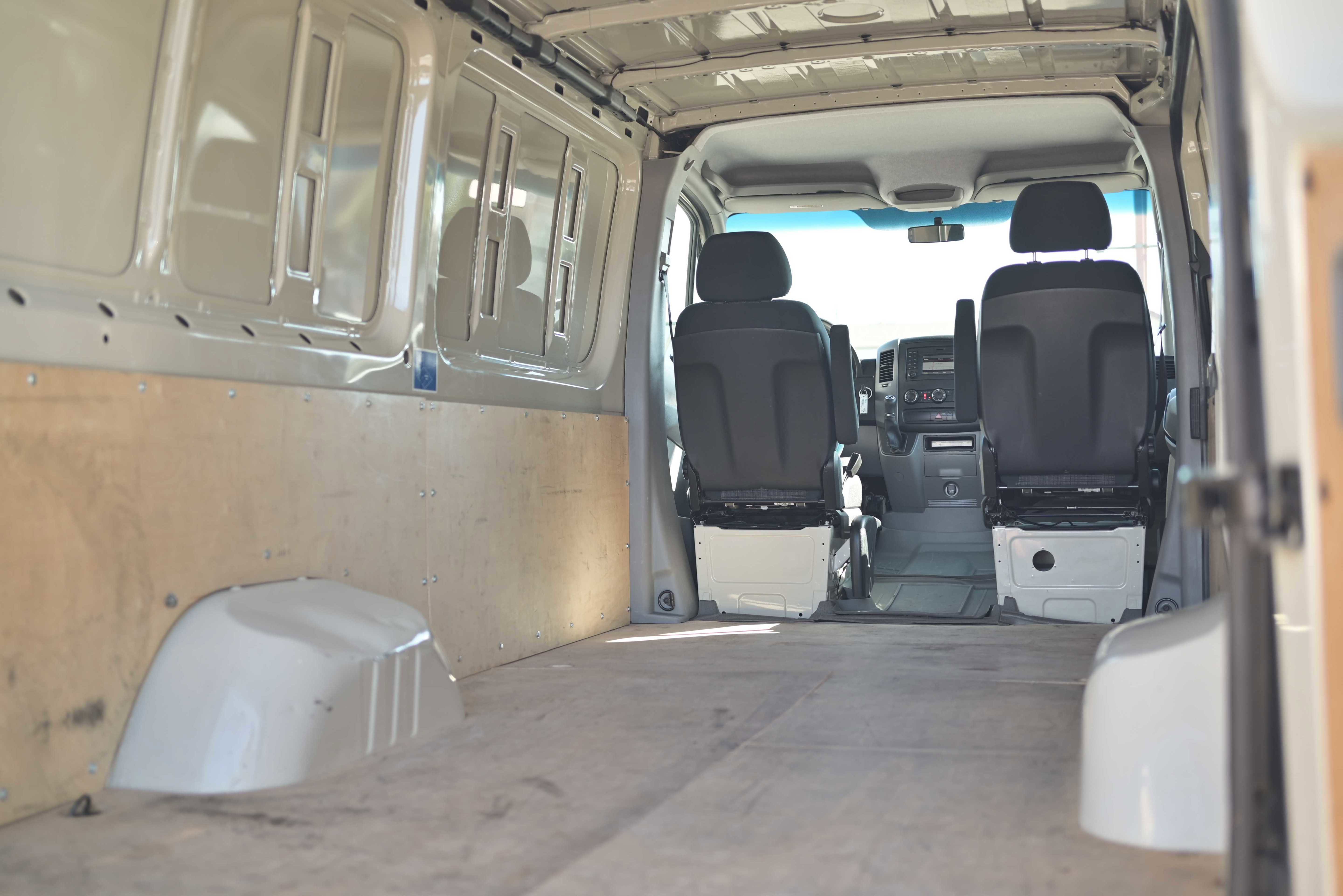 Used 2017 Mercedes-Benz Sprinter 3500 w/ Trailer Hitch Package image 11