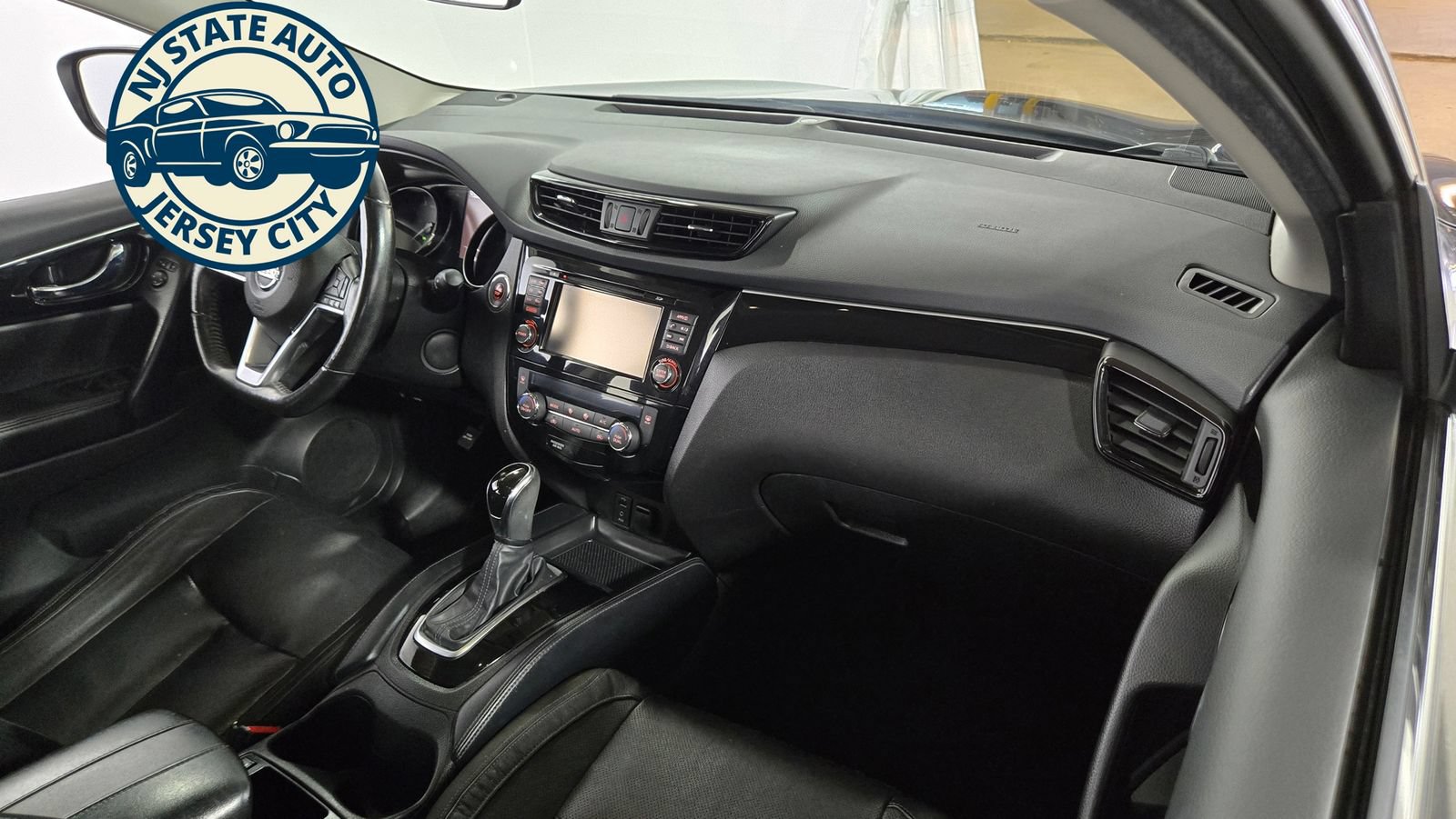Used 2018 Nissan Rogue Sport SL AWD/4WD image 33