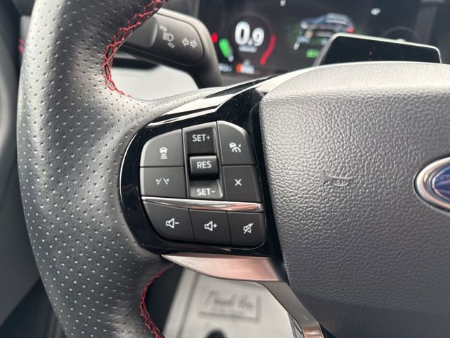 Used 2025 Ford Explorer ST-Line w/ ST-Line Street Pack image 21