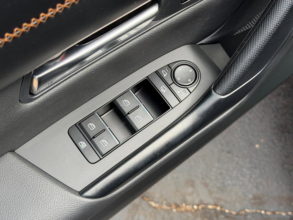 Used 2025 MAZDA CX-50 AWD 2.5 S w/ Premium Plus Pkg image 15