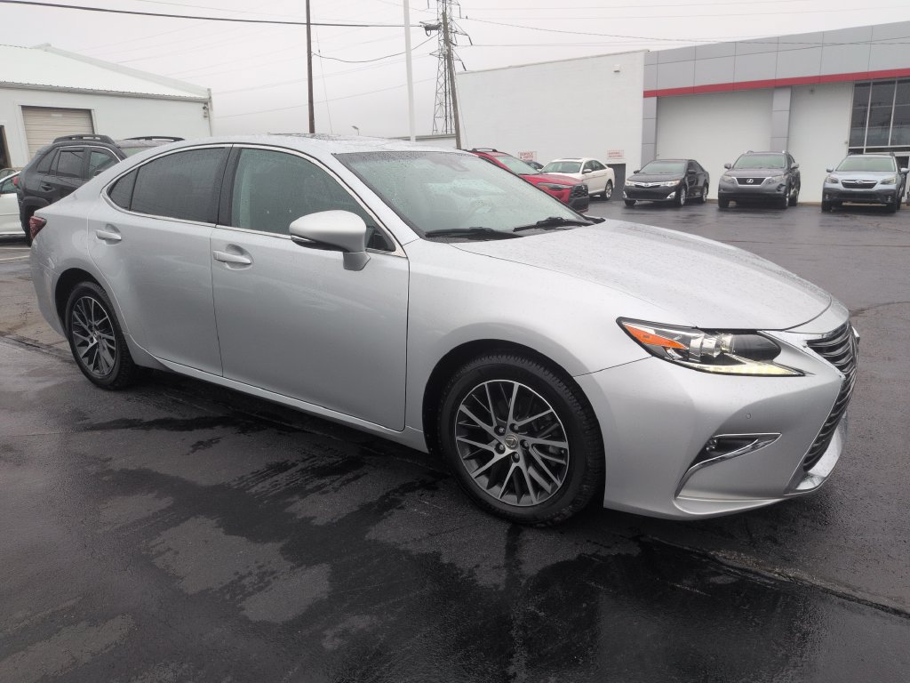Used 2017 Lexus ES 350 w/ Premium Package FWD image 8