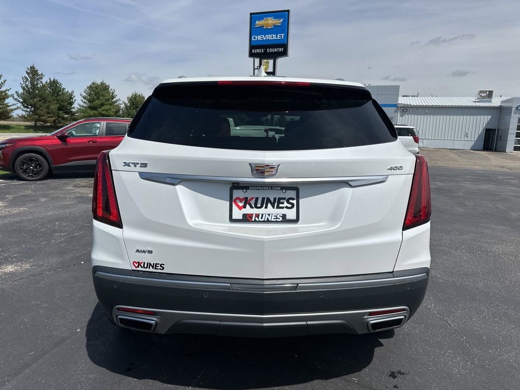 Used 2021 Cadillac XT5 Premium Luxury AWD/4WD image 11