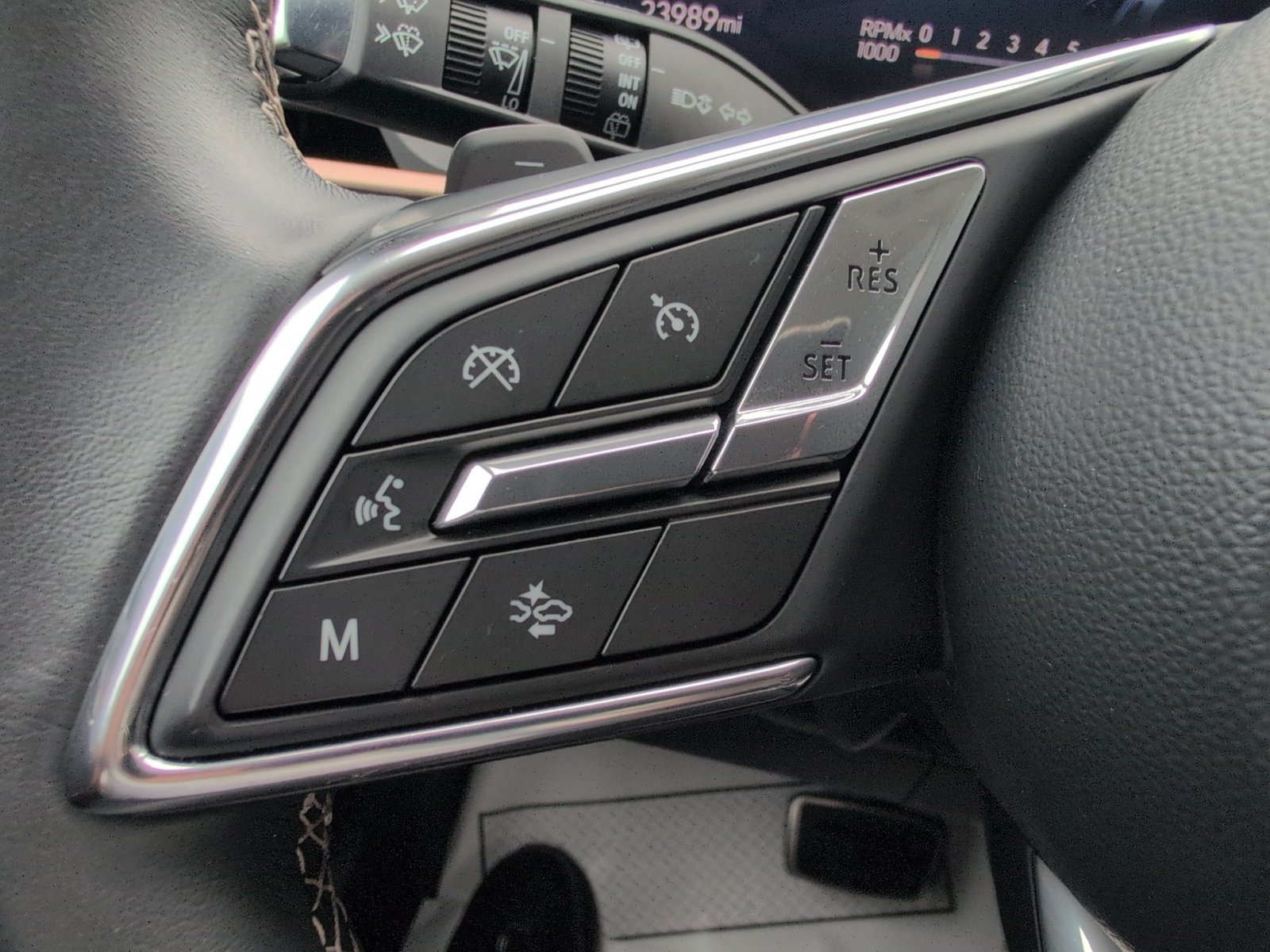 Used 2025 Buick Envision Sport Touring AWD/4WD image 22