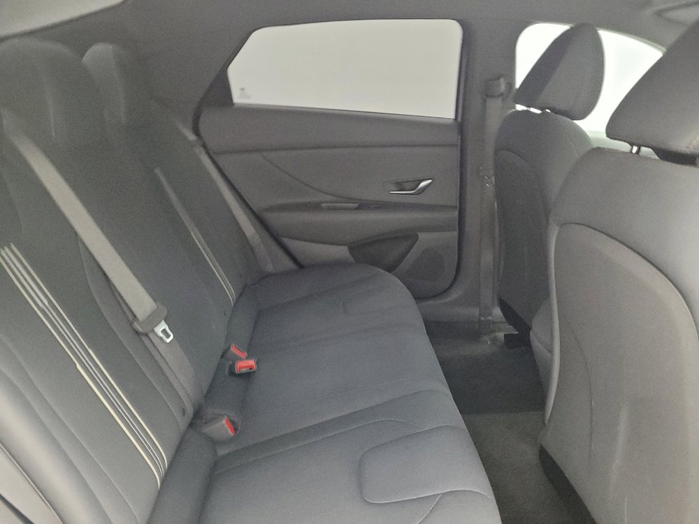 Used 2021 Hyundai Elantra SEL FWD image 19