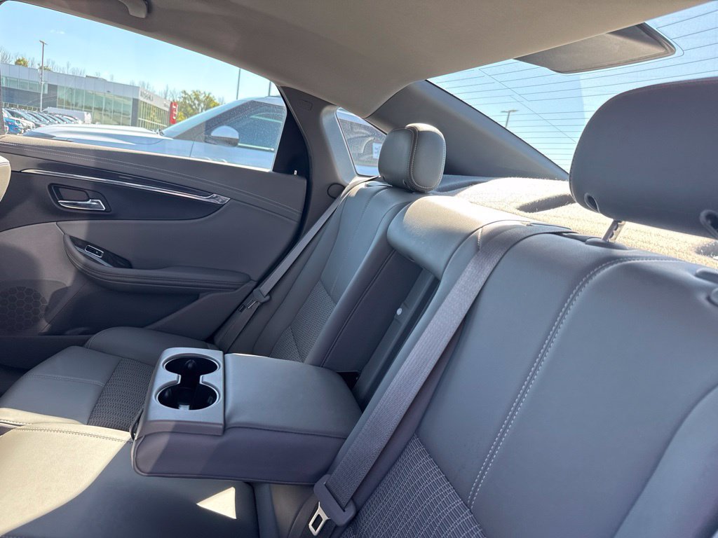 Used 2014 Chevrolet Impala LT FWD image 26