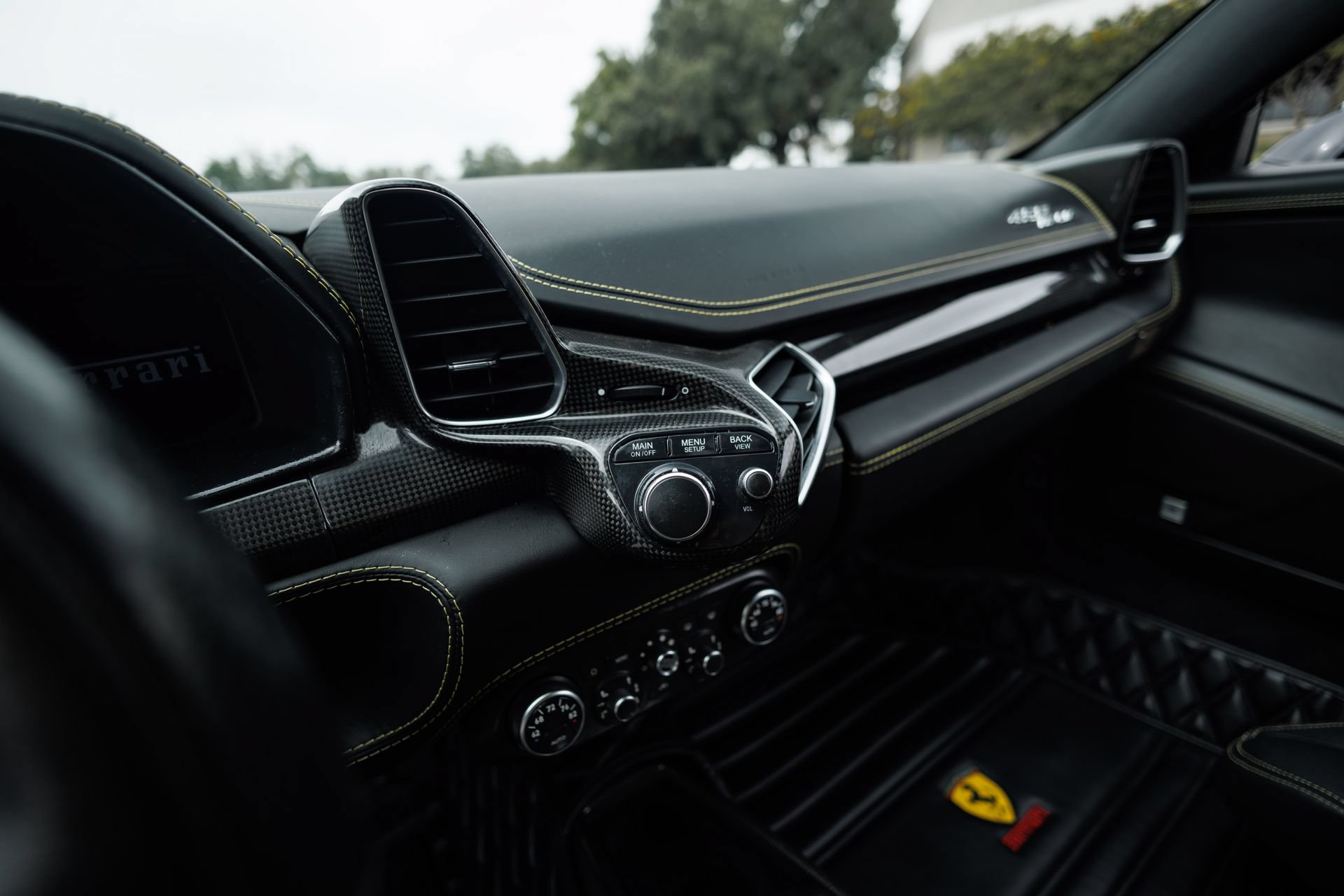 Used 2012 Ferrari 458 Italia Coupe RWD image 49