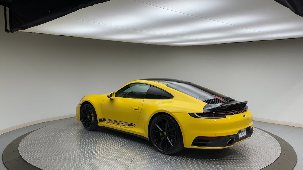Used 2021 Porsche 911 Carrera RWD image 4