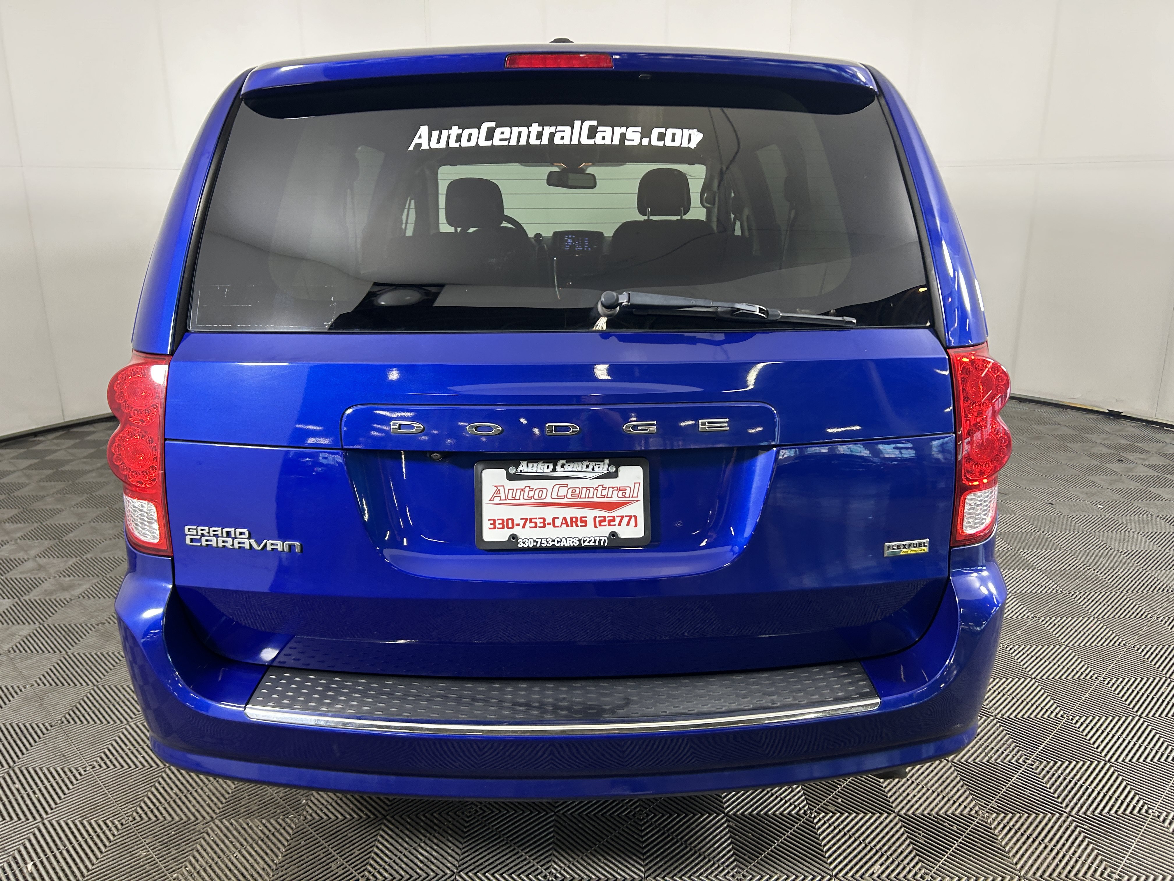 Used 2019 Dodge Grand Caravan SE w/ UConnect Hands-Free Group FWD image 6