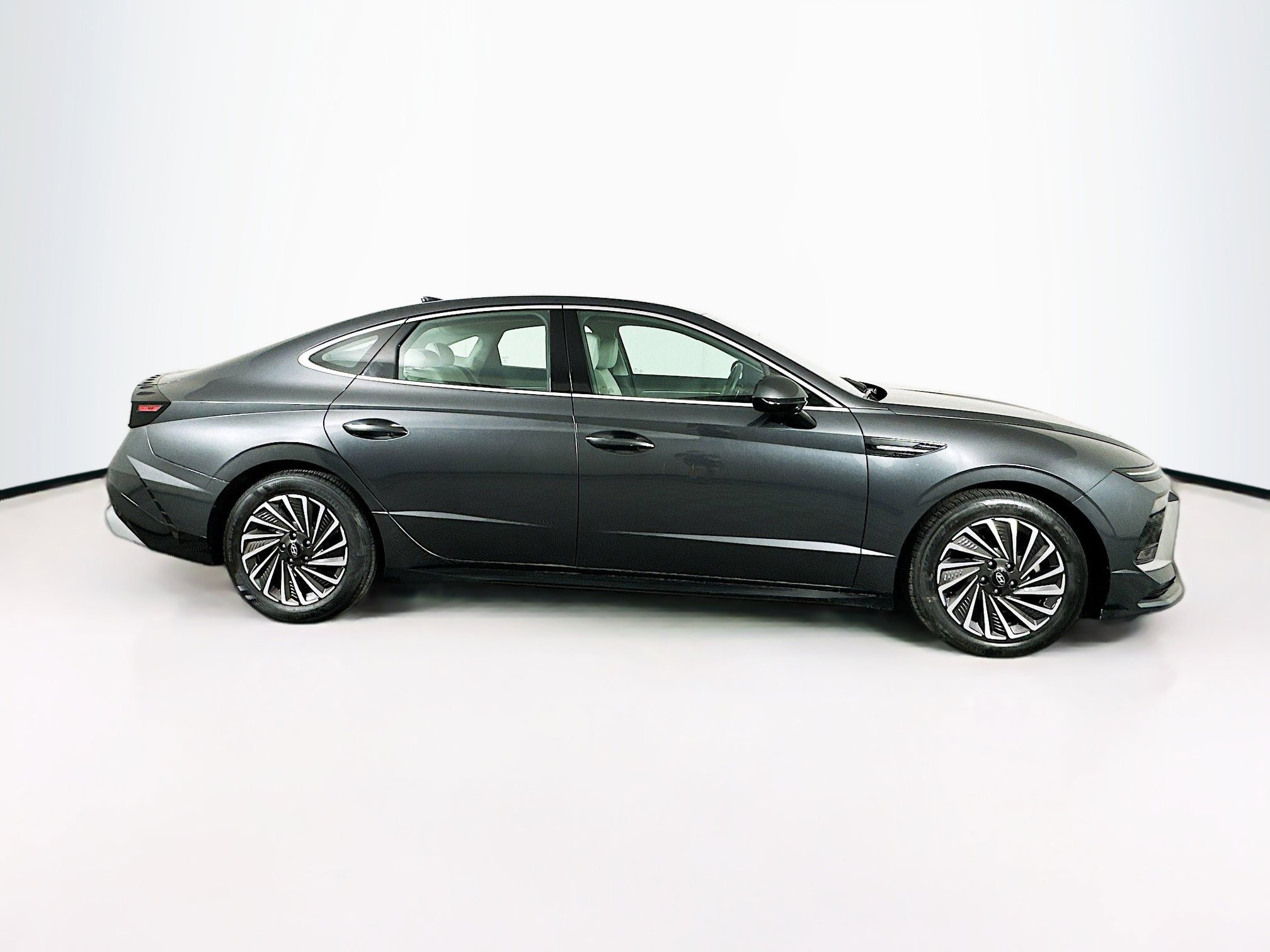 Used 2025 Hyundai Sonata SEL image 10