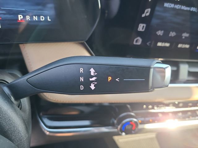 Used 2025 Chevrolet Equinox ACTIV w/ Safety and Technology Package image 36