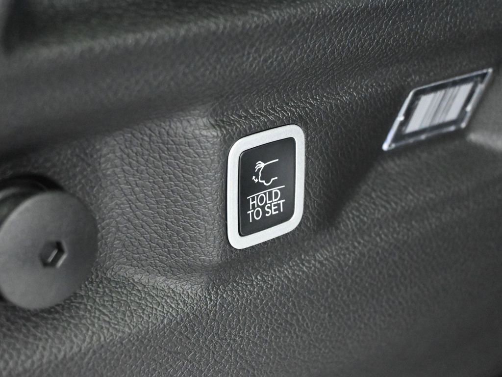 New 2026 Jeep Grand Cherokee L Limited RWD image 33