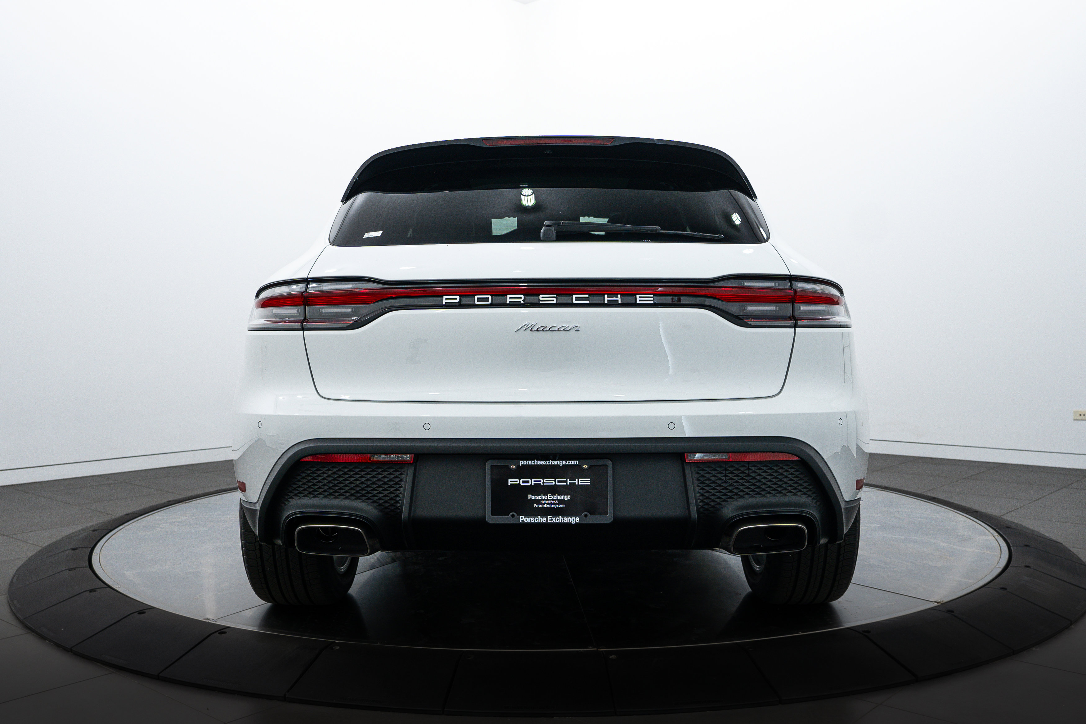 New 2025 Porsche Macan image 6