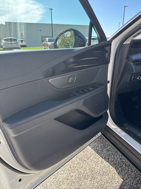 New 2026 Lincoln Nautilus Premier AWD/4WD image 11
