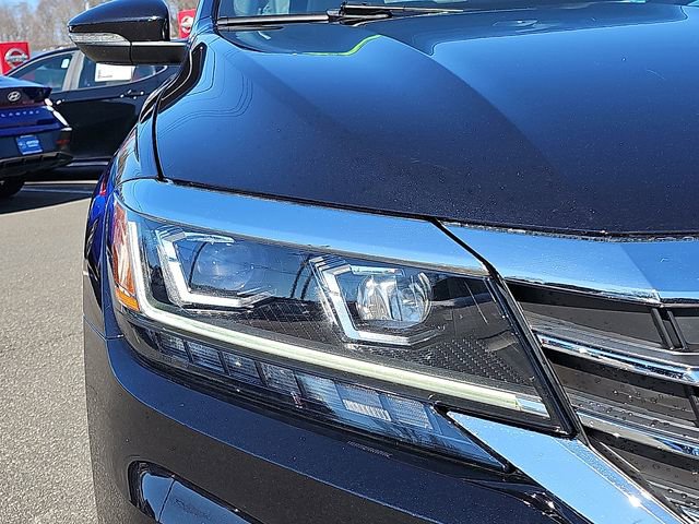Used 2022 Volkswagen Passat 2.0T SE image 9