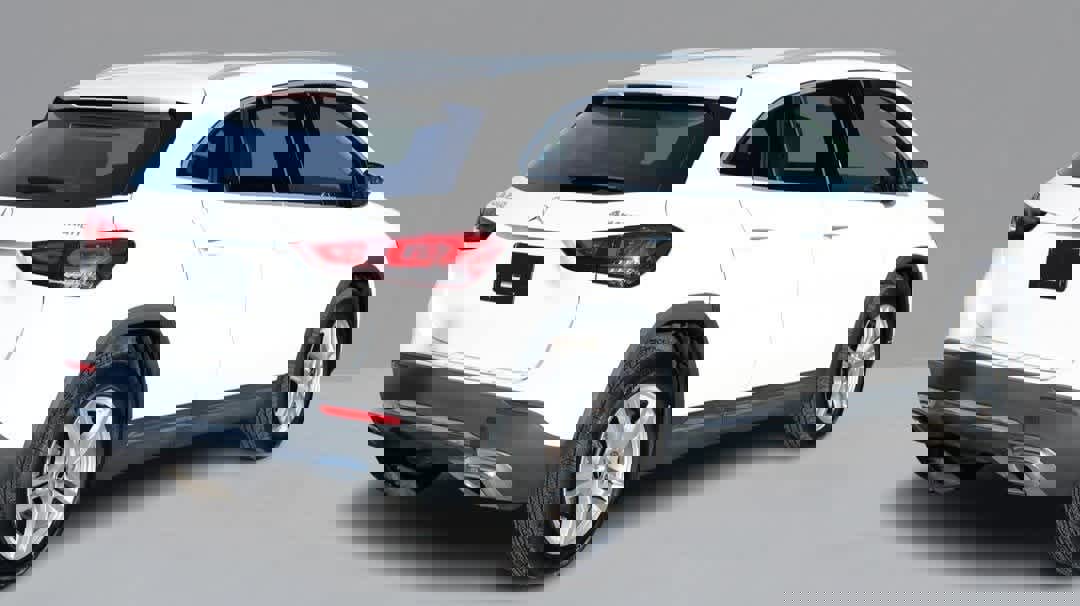 Certified 2023 Mercedes-Benz GLA 250 4MATIC w/ Premium Package image 5