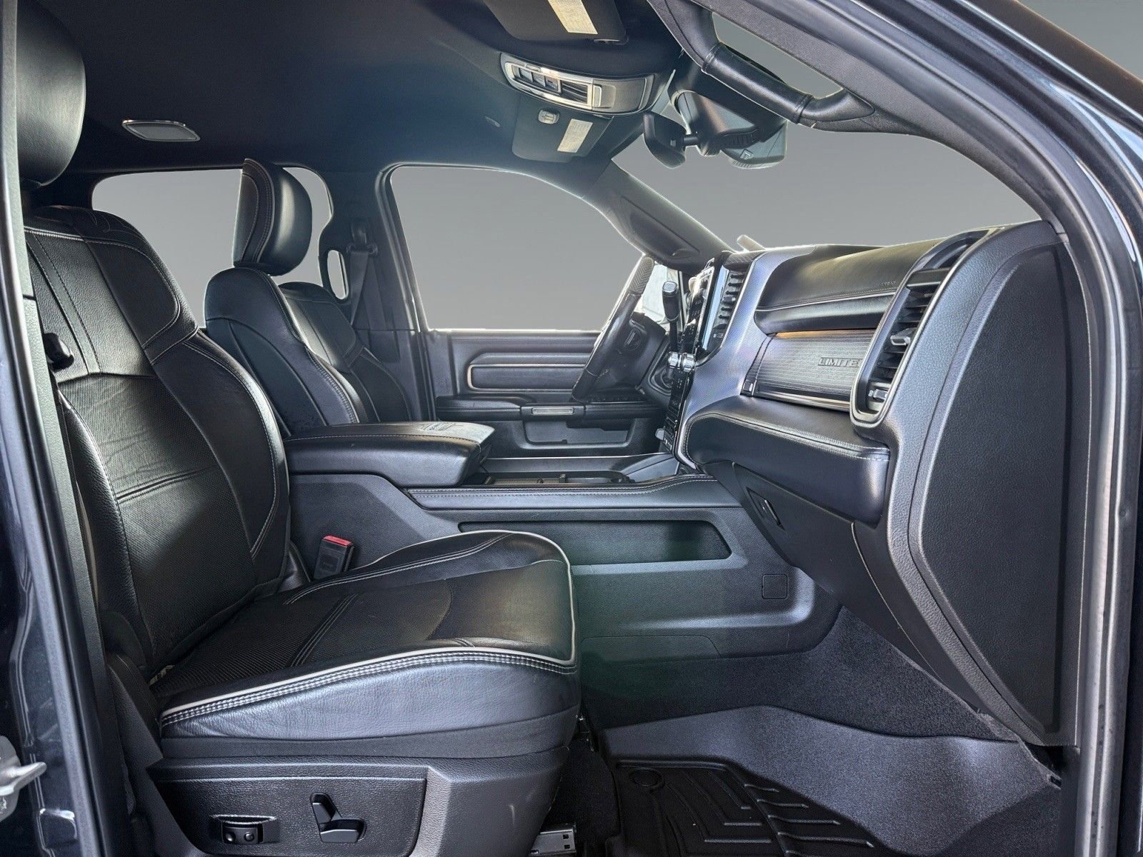 Used 2019 RAM 2500 Limited image 21
