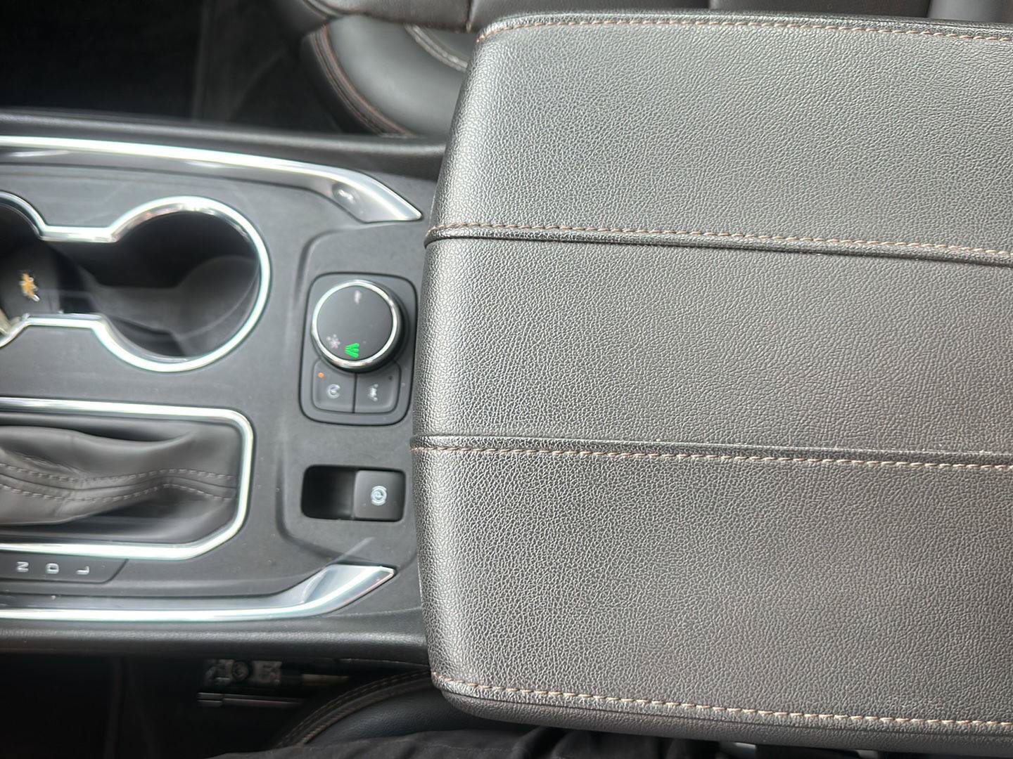 Used 2023 Chevrolet Traverse High Country FWD image 99