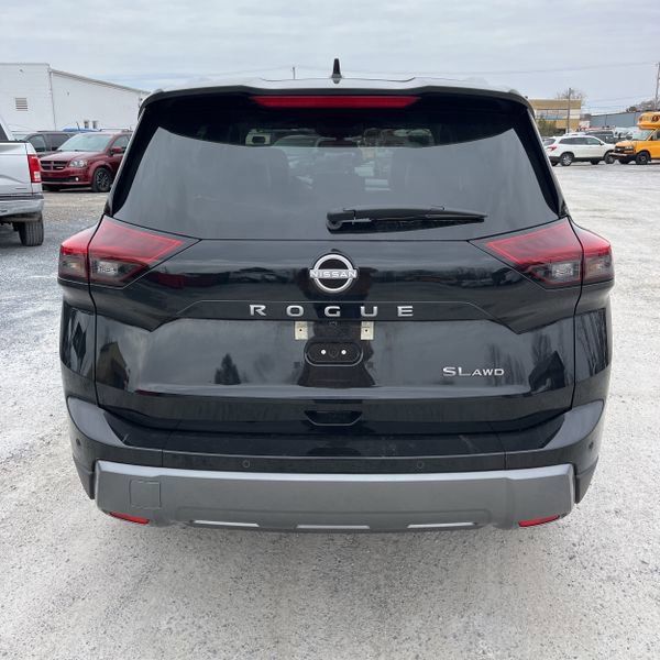Used 2026 Nissan Rogue SL image 11