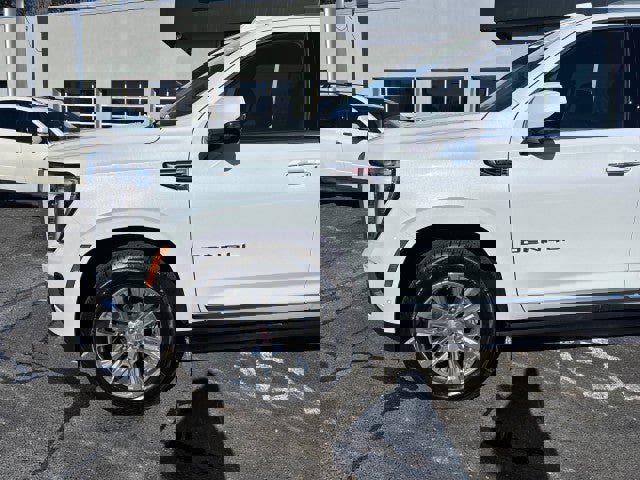 New 2026 GMC Yukon XL Denali w/ Sun & Power Step Package image 7