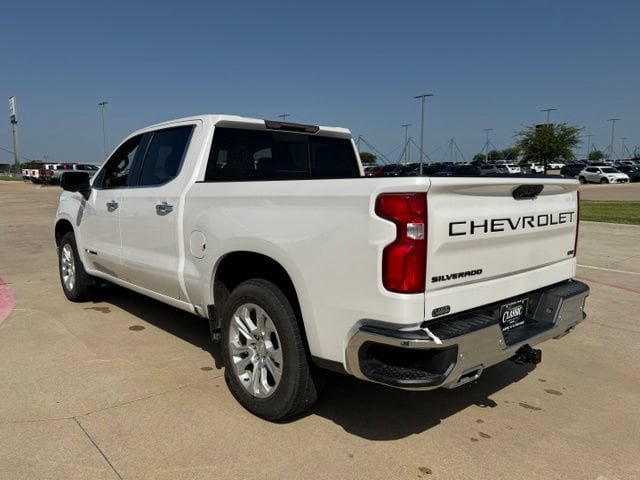 Used 2022 Chevrolet Silverado 1500 LTZ w/ LTZ Convenience Package II AWD/4WD image 6