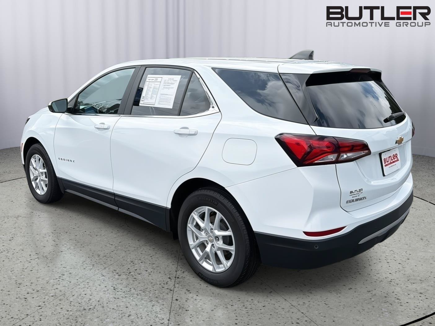 Used 2023 Chevrolet Equinox LT FWD image 4