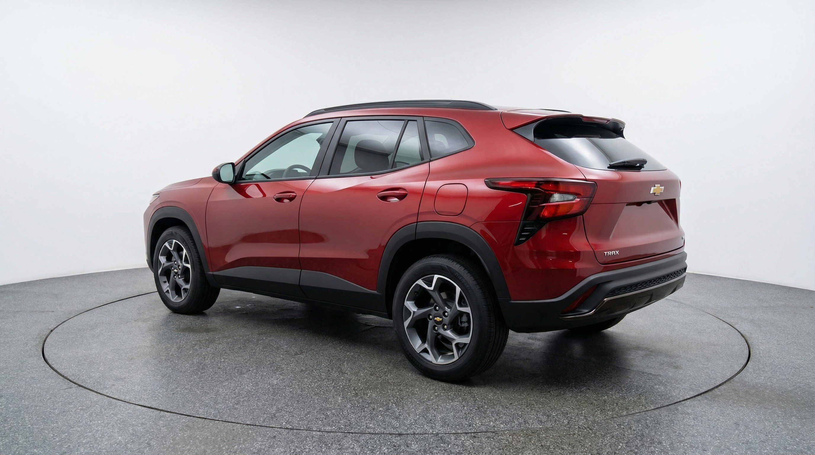 Used 2025 Chevrolet Trax LT FWD image 6