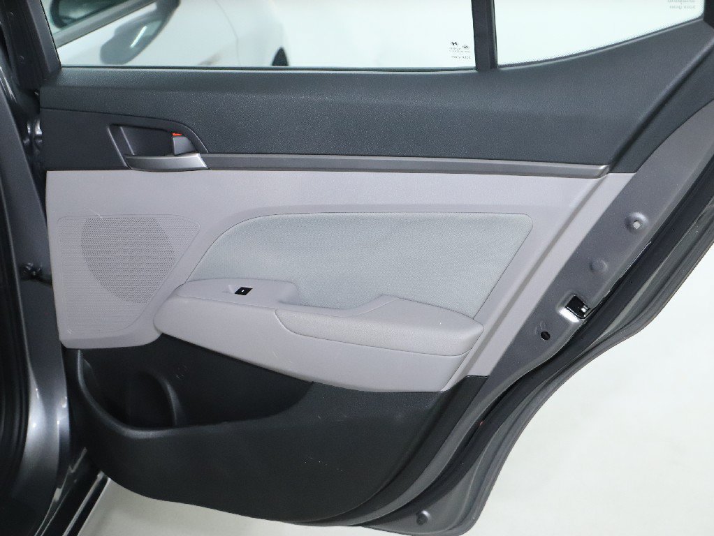 Used 2018 Hyundai Elantra SEL FWD image 32
