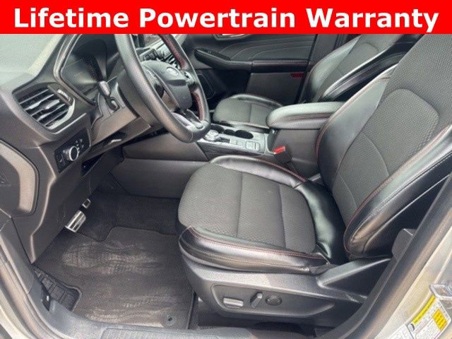 Used 2024 Ford Escape ST-Line AWD/4WD image 2