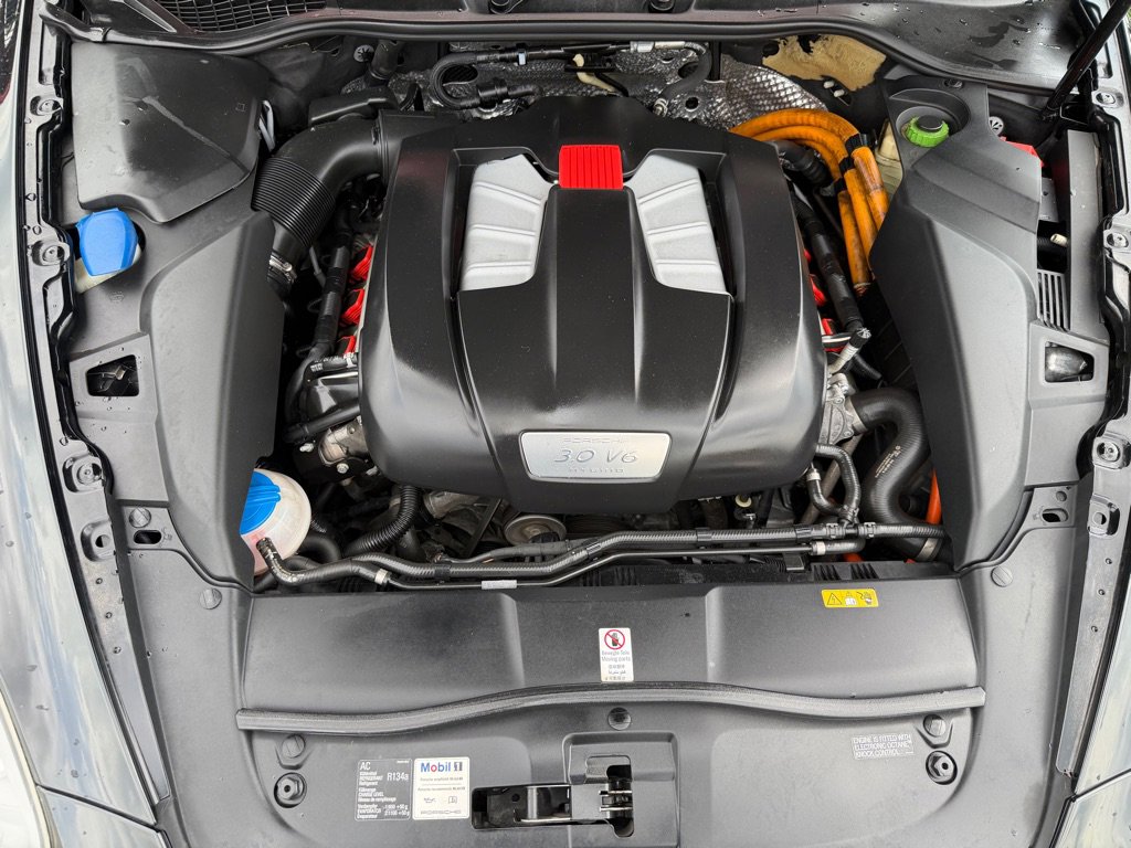 Used 2014 Porsche Cayenne S AWD/4WD image 33