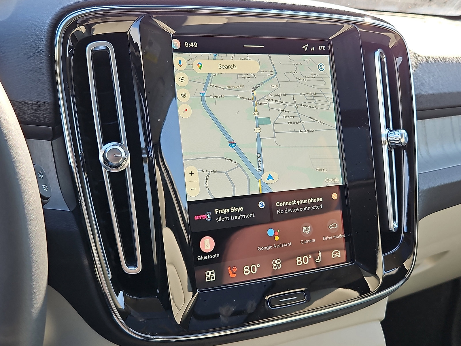 New 2026 Volvo XC40 B5 Plus w/ Protection Package Premier AWD/4WD image 15