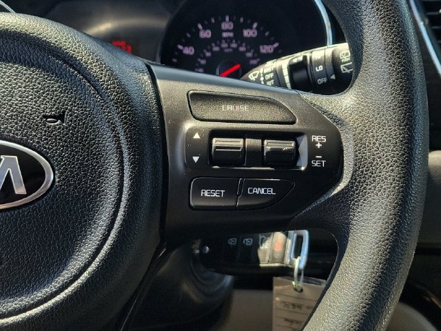 Used 2018 Kia Sedona L FWD image 24